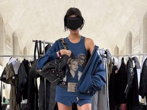 10 Koleksi Balenciaga Pre-Fall 2025, Dipotret Pakai HP Demna Sang Desainer