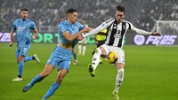 Jay Idzes juga pernah hadapi striker Juventus, Dusan Vlahovic. Laga tuntas 2-2, Idzes bikin satu gol
