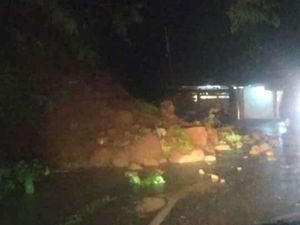 Awas! Longsor-Banjir Terjang Jalur Utama Trenggalek-Ponorogo