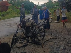 Motor Bawa Jeriken Isi BBM di Luwu Timur Terbakar Usai Pengemudi Terjatuh