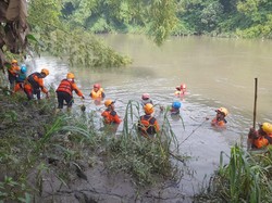 Terjunkan 7 SRU, Pencarian Balita Hanyut di Pleret Bantul Terkendala Cuaca