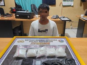 Penangkapan Bandar Sabu Dicegah Keluarga, Polisi Sempat Dikepung Warga Penangkapan Bandar Sabu Dicegah Keluarga, Polisi Sempat Dikepung Warga