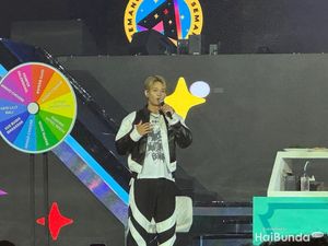 Video: Seru-seruan Bareng MINHO SHINee di HUT Transmedia ke-23