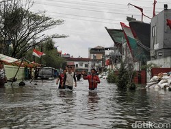Video: Warga Berharap Prabowo Tinjau Langsung Banjir Rob di Muara Angke