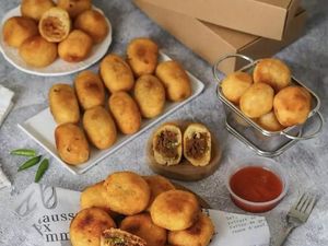 20 Combro Pedas Gurih Rp 1.000 an Ada di Tempat Ini!