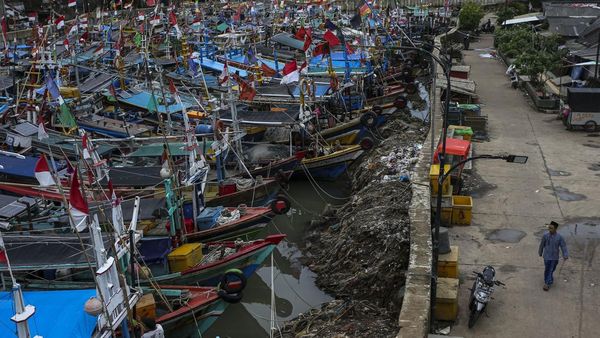 Nelayan Banten Libur Melaut gegara Gelombang Tinggi