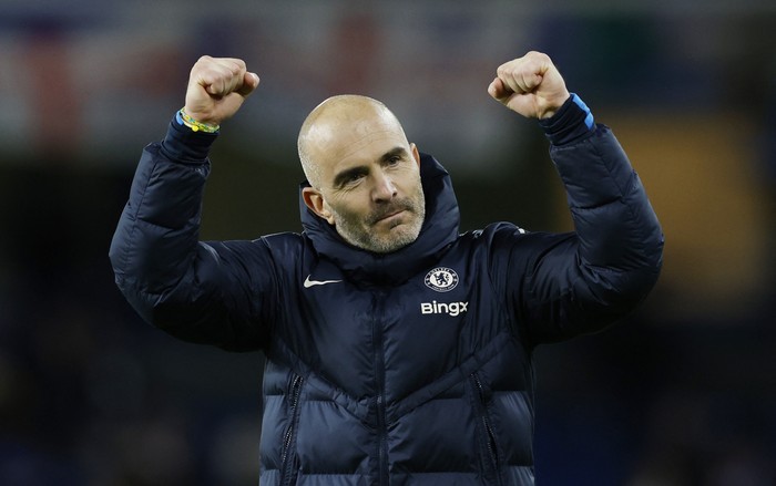 Enzo Maresca Soccer Football - Premier League - Chelsea v Brentford - Stamford Bridge, London, Britain - December 15, 2024 Chelsea manager Enzo Maresca celebrates after the match Action Images via Reuters/Peter Cziborra EDITORIAL USE ONLY. NO USE WITH UNAUTHORIZED AUDIO, VIDEO, DATA, FIXTURE LISTS, CLUB/LEAGUE LOGOS OR 'LIVE' SERVICES. ONLINE IN-MATCH USE LIMITED TO 120 IMAGES, NO VIDEO EMULATION. NO USE IN BETTING, GAMES OR SINGLE CLUB/LEAGUE/PLAYER PUBLICATIONS. PLEASE CONTACT YOUR ACCOUNT REPRESENTATIVE FOR FURTHER DETAILS..