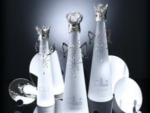 Sebotol Air Mineral Super Mewah Ini Harganya Rp 160 Juta Sebotol Air Mineral Super Mewah Ini Harganya Rp 160 Juta
