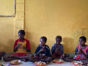 Libatkan Petani-Nelayan, Uji Coba Makan Bergizi Gratis Papua Lebih Murah