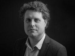 Tak Pernah Kuliah, Orang Ini Berhasil Bikin Perusahaan Roket Rp 190 T