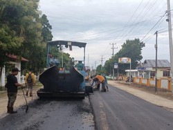 PUPR Perbaiki Jalan Amblas-Rusak di Inhu, Target Tuntas Sebelum Lebaran 2025
