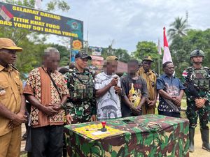 3 KKB Menyerahkan Diri ke Satgas TNI 501 Madiun Lalu Ikrar Setia NKRI