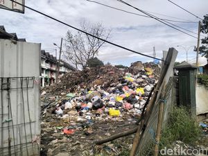 Biang Kerok Munculnya Gurun Sampah di Pasar Caringin Biang Kerok Munculnya Gurun Sampah di Pasar Caringin