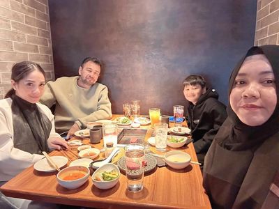 Momen Seru Shela Mbak Lala Saat Kulineran Bareng Rafathar dan Nagita