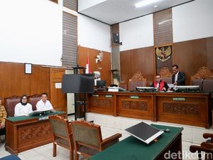 Sidang Praperadilan Walkot Semarang Mbak Ita Ditunda Sidang Praperadilan Walkot Semarang Mbak Ita Ditunda