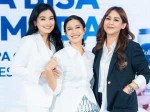 8 Potret Awet Muda Trio AADC? Dian Sastro, Titi Kamal dan Sissy Prescilia 8 Potret Awet Muda Trio AADC? Dian Sastro, Titi Kamal dan Sissy Prescilia