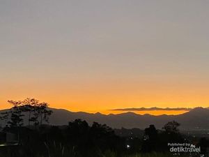 Villa Guntur Sari, Menikmati Senja di Kaki Gunung Guntur