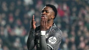 6 Pesepakbola Top Incaran Klub-klub Arab Saudi: KDB hingga Vini