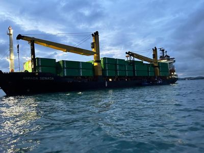 Momen Bakamla Gagalkan Transaksi BBM Ilegal di Perairan Batam