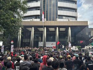 Demo Depan KPK, BEM KSI Desak Harun Masiku Segera Ditangkap Demo Depan KPK, BEM KSI Desak Harun Masiku Segera Ditangkap