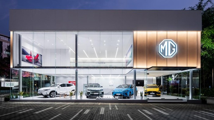 Dealer Morris Garage khusus kendaraan beroda empat listrik di SCBD Jakarta. Dealer Morris Garage khusus kendaraan beroda empat listrik di SCBD Jakarta.