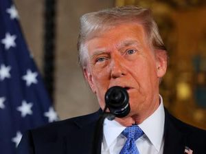 Aksi Terbaru Trump yang Ingin Caplok Sana-sini Aksi Terbaru Trump yang Ingin Caplok Sana-sini