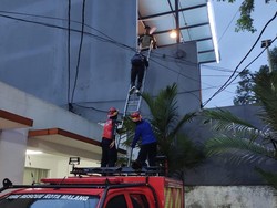 Tak Terlupakan! Ngopi Sampai Subuh di Kafe Malang, Keluar Ditolong Damkar
