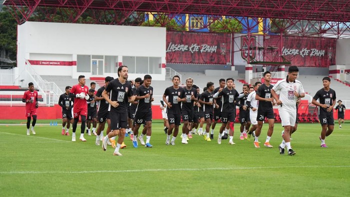 Pemain Malut United di Liga 1 2024/2025