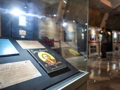 Mengenang Perjuangan Pahlawan Nasional Dewi Sartika Lewat Pameran di Bandung