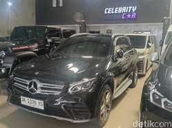 Showroom Mobil Mewah Bekas Hadapi PPN 12% di Tengah Lesunya Penjualan