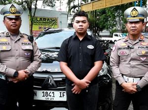 Tampang Mahasiswa Pengemudi Pajero yang Ugal-ugalan di Kota Malang Tampang Mahasiswa Pengemudi Pajero yang Ugal-ugalan di Kota Malang