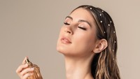 Semprot Parfum di Bagian Mana Agar Tahan Lama? Ini 5 Titik Rahasianya!