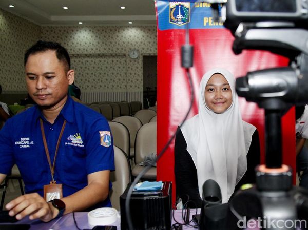 Perekaman e-KTP Sasar Murid SMA di Jakarta