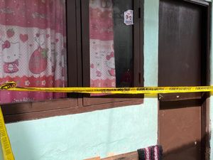 Suami Bunuh Anak-Istri Lalu Gantung Diri di Ciputat Terlilit Pinjol Suami Bunuh Anak-Istri Lalu Gantung Diri di Ciputat Terlilit Pinjol