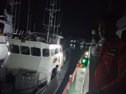 Kapal Angkut 17 Kru Tenggelam Saat Cari Ikan di Raja Ampat, 15 Orang Hilang