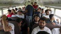 Trump Bakal Deportasi Satu Juta Migran dari AS