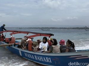 Rifa dan Firman Curi Start Liburan Akhir Tahun ke Pangandaran Rifa dan Firman Curi Start Liburan Akhir Tahun ke Pangandaran