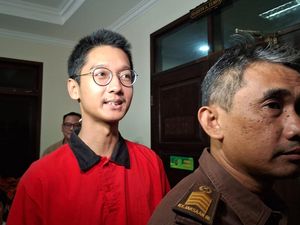 Video: Hukuman Armor di Kasus KDRT Cut Intan Dipangkas Jadi 3 Tahun Video: Hukuman Armor di Kasus KDRT Cut Intan Dipangkas Jadi 3 Tahun