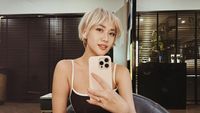 Foto BCL Tampil Awet Muda dengan Rambut Bixie yang Jadi Tren Haircut 2025