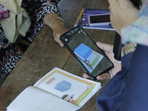 Ini DGMATH, Inovasi Belajar Matematika Bangun Ruang dengan Teknologi AR Ini DGMATH, Inovasi Belajar Matematika Bangun Ruang dengan Teknologi AR