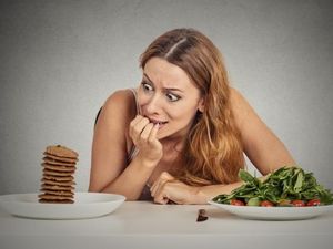 Hati-Hati Diet Terlalu Ketat, Bisa Tingkatkan Risiko Depresi Hati-Hati Diet Terlalu Ketat, Bisa Tingkatkan Risiko Depresi