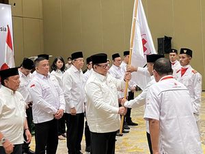 PMI Versi Agung Laksono Tolak Surat Menkum yang Sahkan Kepemimpinan JK PMI Versi Agung Laksono Tolak Surat Menkum yang Sahkan Kepemimpinan JK