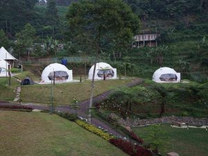 8 Glamping Terbaik di Bogor, Punya View Kebun Teh-Persawahan Hijau