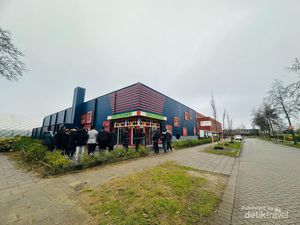 Alhamdulillah, Inilah Rupa Masjid Pertama Diaspora Indonesia di Belanda