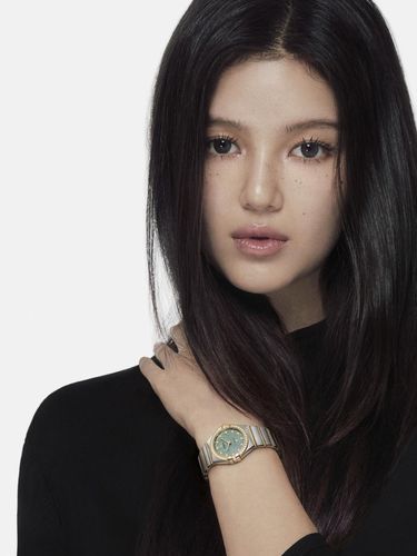 Danielle NewJeans untuk OMEGA