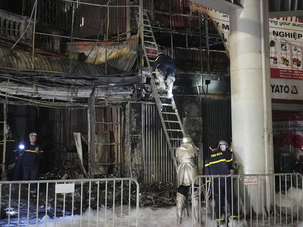 Geger Seorang Pria Bakar Bar Karaoke di Vietnam, 11 Orang Tewas
