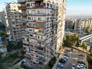 Melihat Apartemen Tempat Tinggal Pemimpin Baru Suriah Melihat Apartemen Tempat Tinggal Pemimpin Baru Suriah