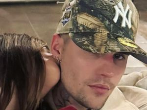 Justin Bieber Diduga Sindir Pertunangan Selena Gomez Lewat Postingan Ini Justin Bieber Diduga Sindir Pertunangan Selena Gomez Lewat Postingan Ini