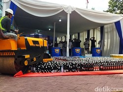 Bea Cukai Jakarta Musnahkan 44 Juta Batang Rokok-66 Ribu Liter Miras Ilegal