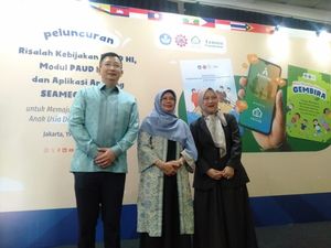 Kemdikdasmen Luncurkan Modul Transisi PAUD ke SD untuk Orang Tua, Apa Isinya? Kemdikdasmen Luncurkan Modul Transisi PAUD ke SD untuk Orang Tua, Apa Isinya?